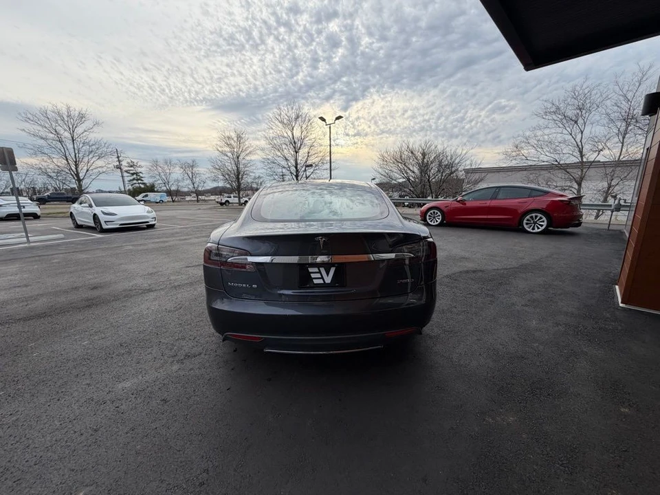 2014 Tesla Model S - Image 5 of 17