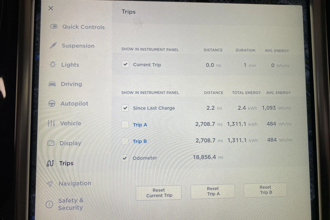 2014 Tesla Model S - Image 31 of 31