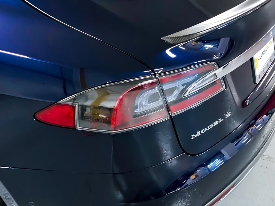 2014 Tesla Model S - Image 14 of 31