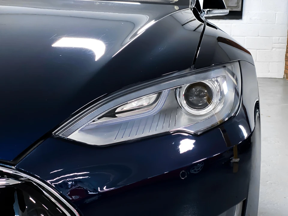 2014 Tesla Model S - Image 11 of 31