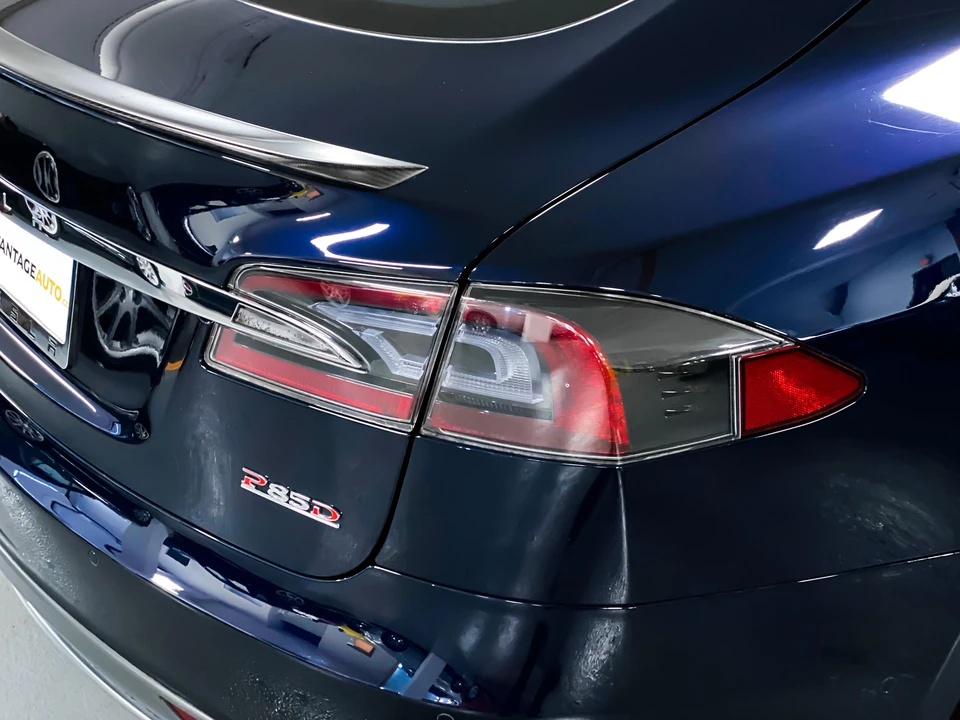 2014 Tesla Model S - Image 19 of 31