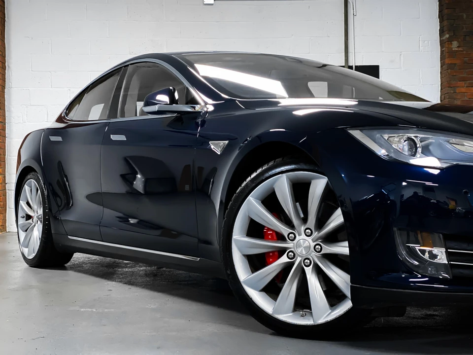 2014 Tesla Model S - Image 20 of 31