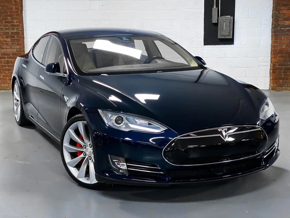 2014 Tesla Model S - Image 9 of 31