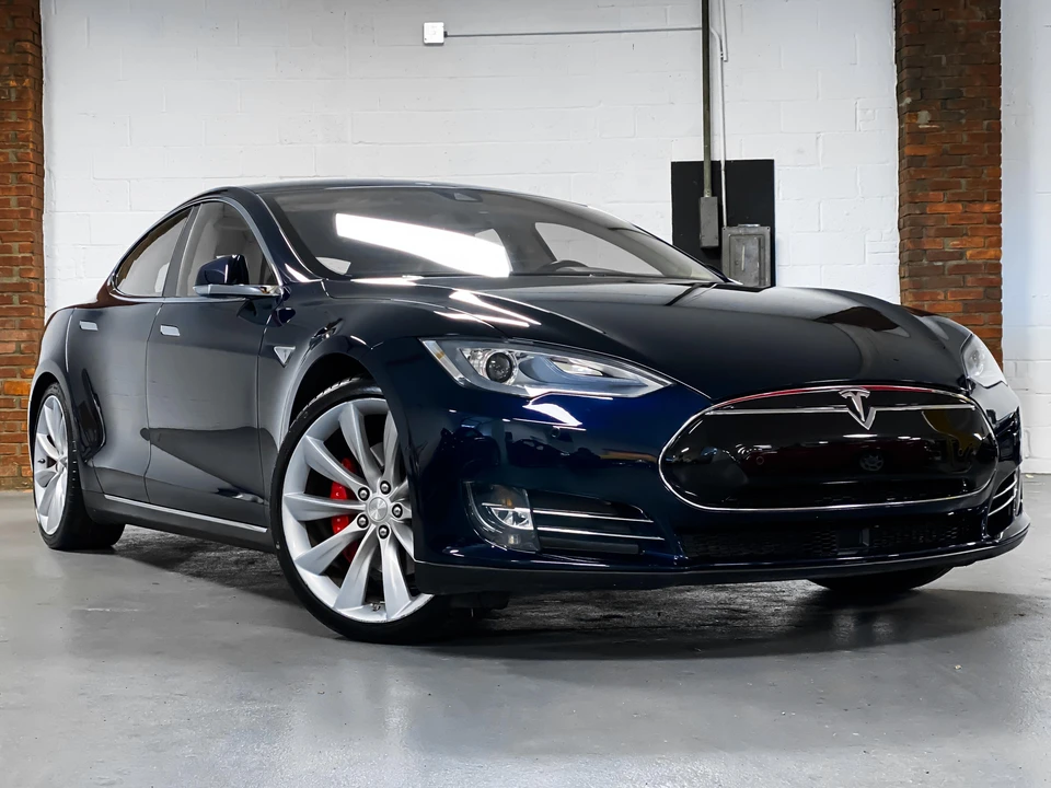 2014 Tesla Model S - Image 8 of 31