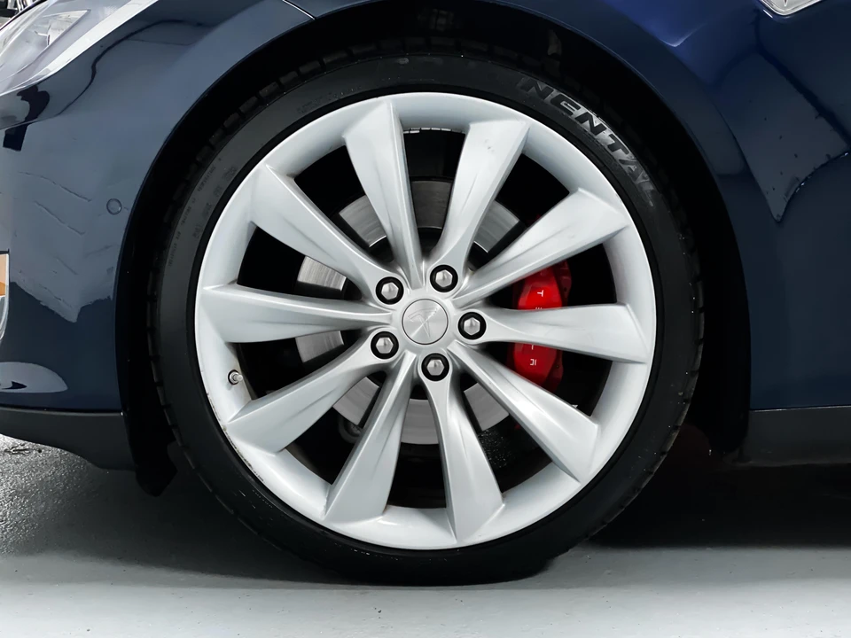 2014 Tesla Model S - Image 24 of 31