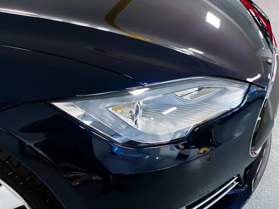 2014 Tesla Model S - Image 21 of 31