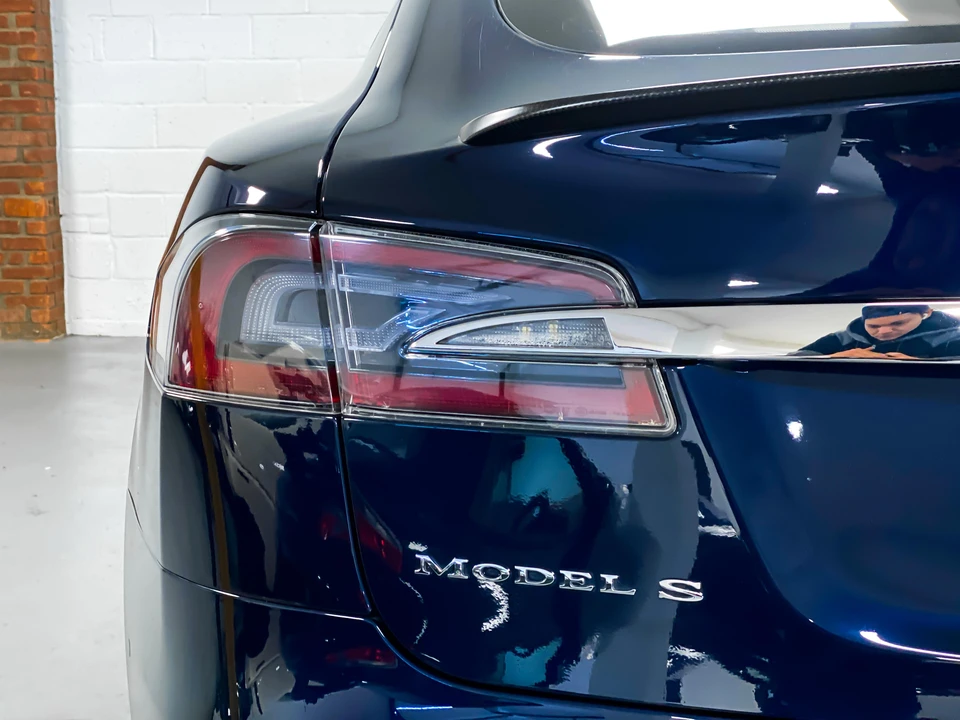 2014 Tesla Model S - Image 16 of 31