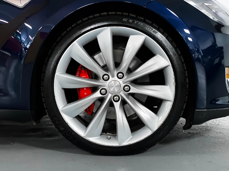 2014 Tesla Model S - Image 27 of 31
