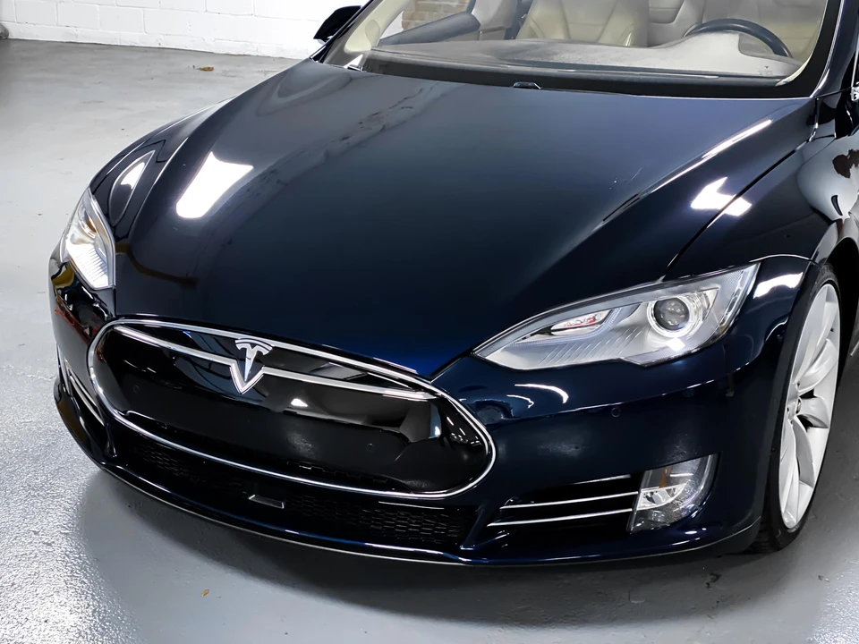 2014 Tesla Model S - Image 10 of 31