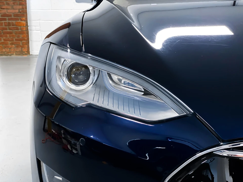 2014 Tesla Model S - Image 23 of 31