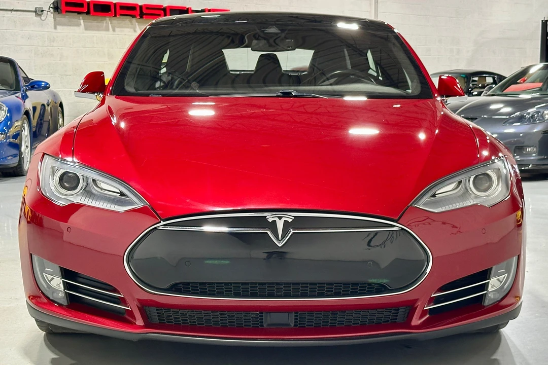 2014 Tesla Model S - Image 2 of 31