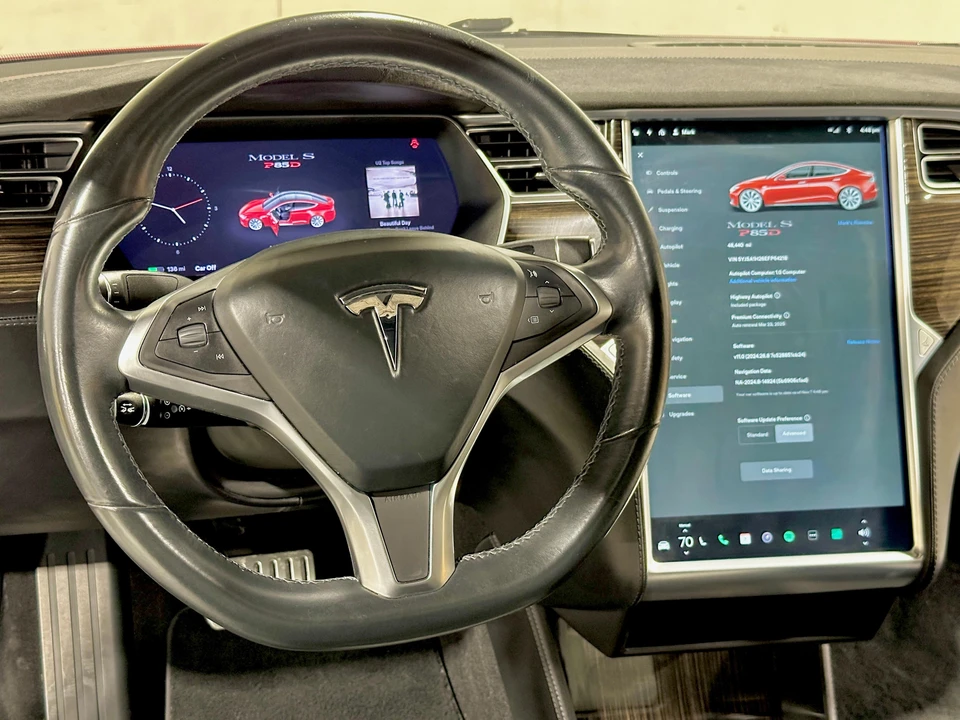 2014 Tesla Model S - Image 28 of 31