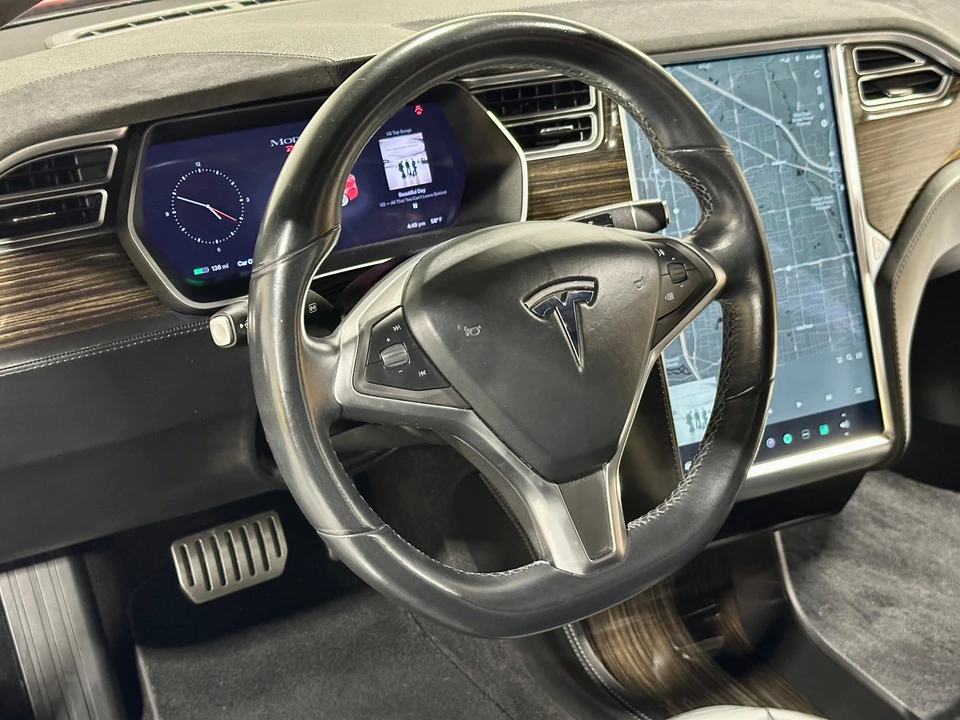 2014 Tesla Model S - Image 29 of 31