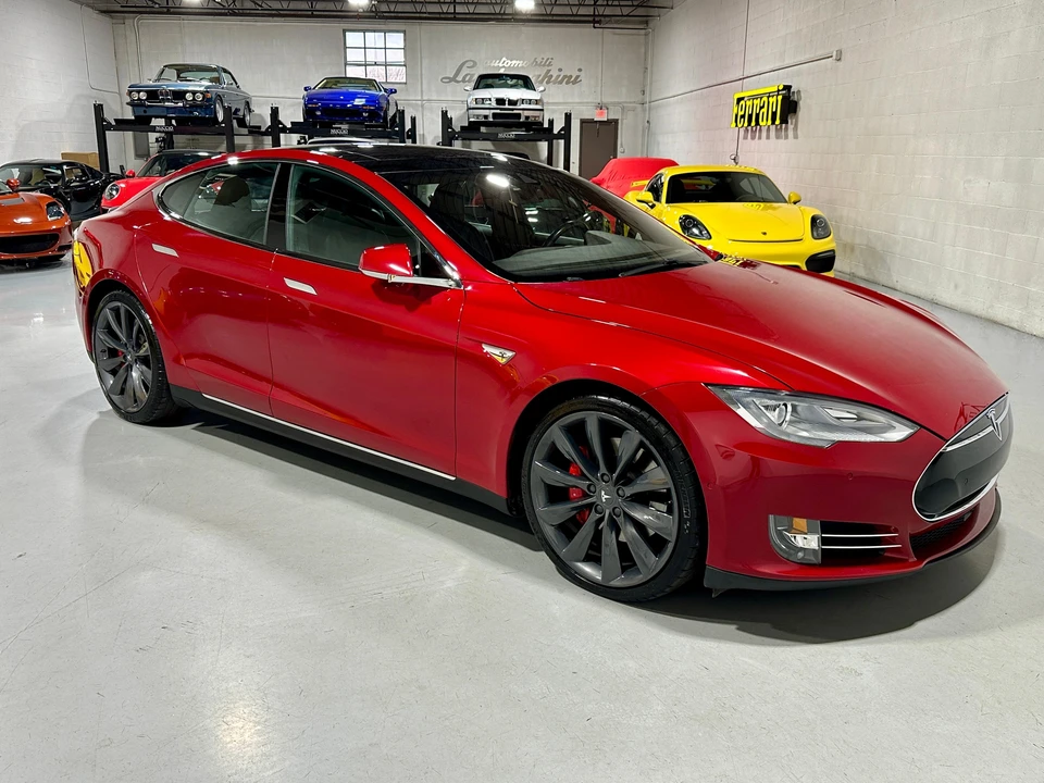 2014 Tesla Model S - Image 13 of 31