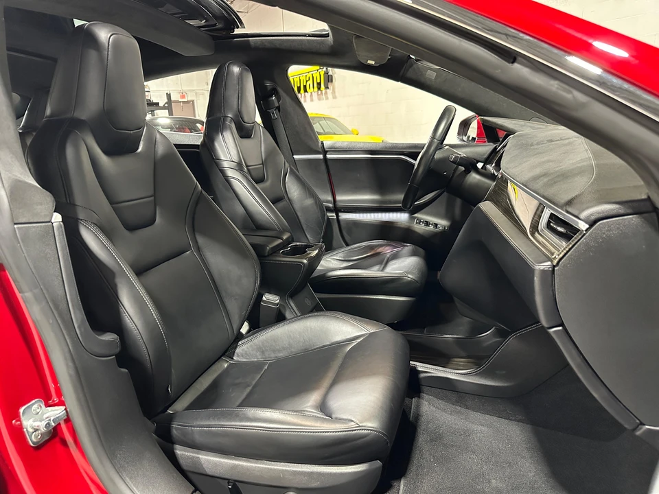 2014 Tesla Model S - Image 25 of 31