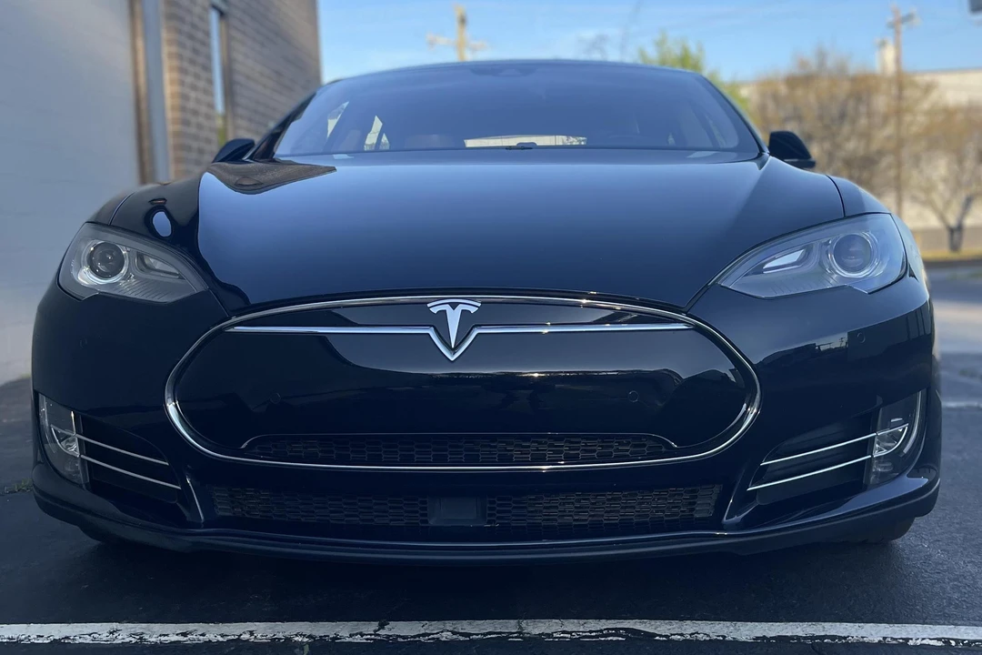 2014 Tesla Model S - Image 2 of 5