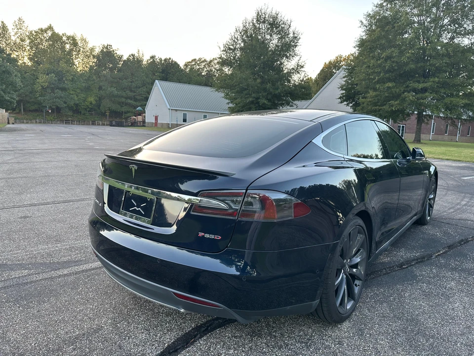 2014 Tesla Model S - Image 18 of 31
