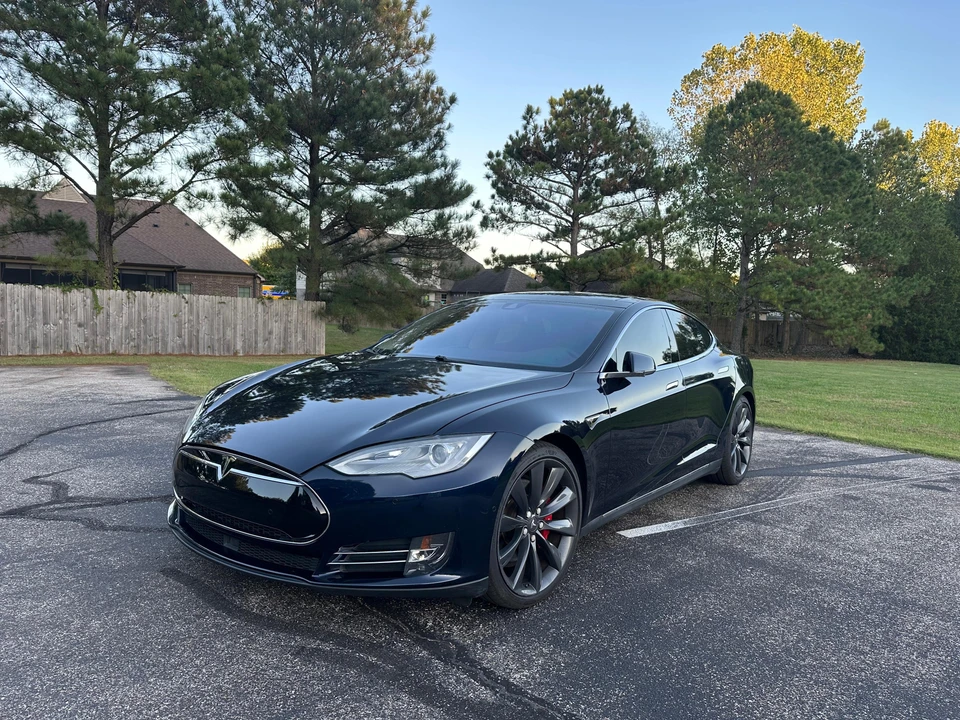 2014 Tesla Model S - Image 7 of 31