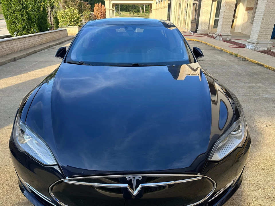 2014 Tesla Model S - Image 25 of 31