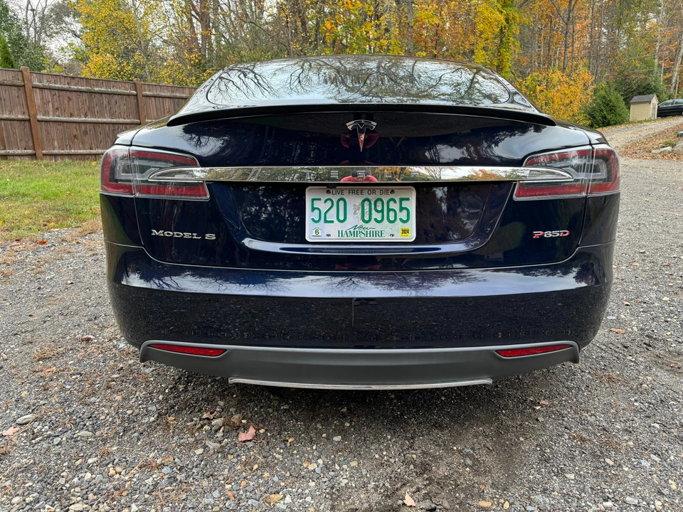 2014 Tesla Model S - Image 15 of 31