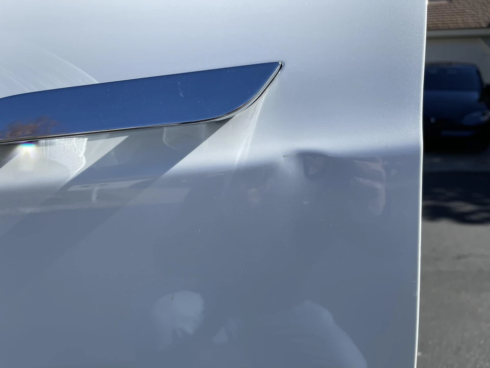 2014 Tesla Model S - Image 28 of 31