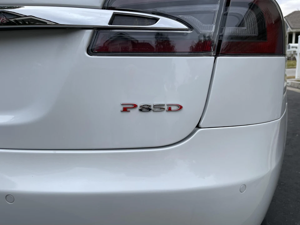 2014 Tesla Model S - Image 25 of 31