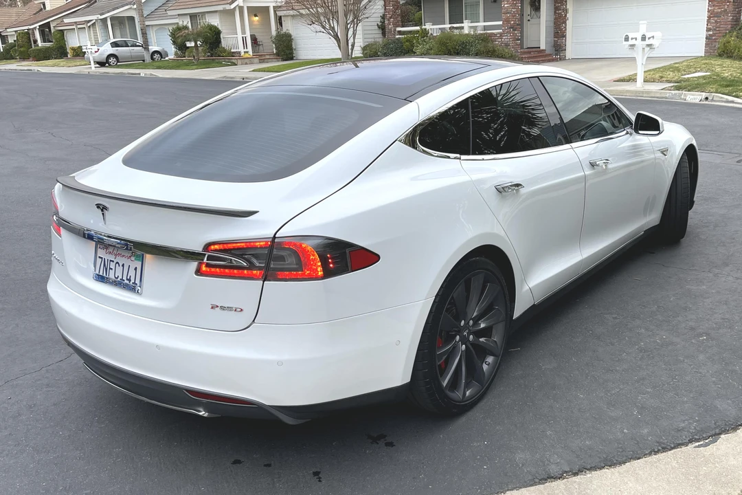 2014 Tesla Model S - Image 4 of 31