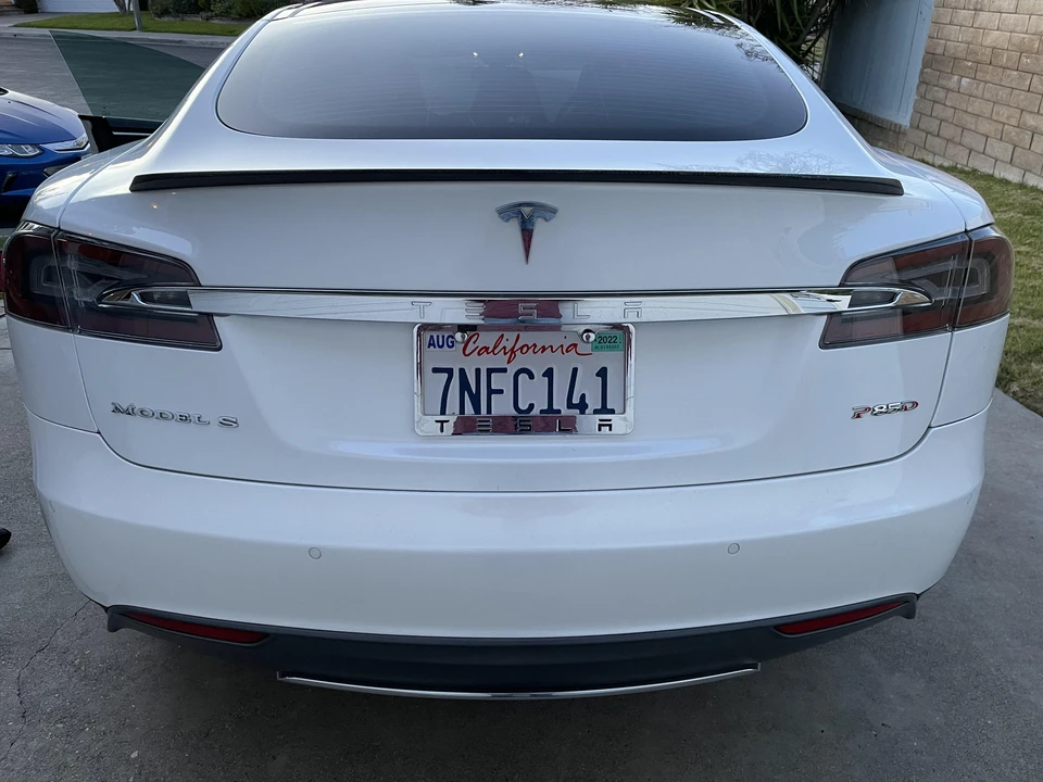 2014 Tesla Model S - Image 12 of 31