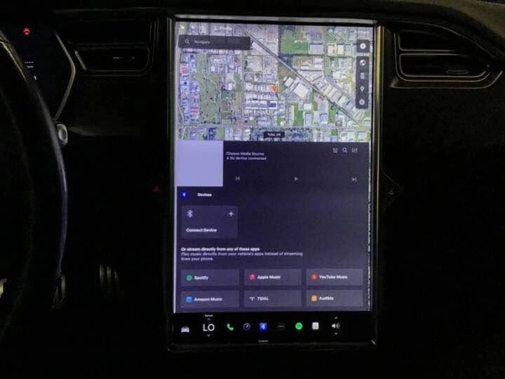 2014 Tesla Model S - Image 12 of 20