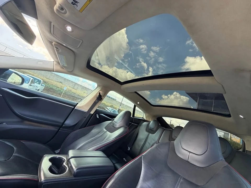 2014 Tesla Model S - Image 12 of 18