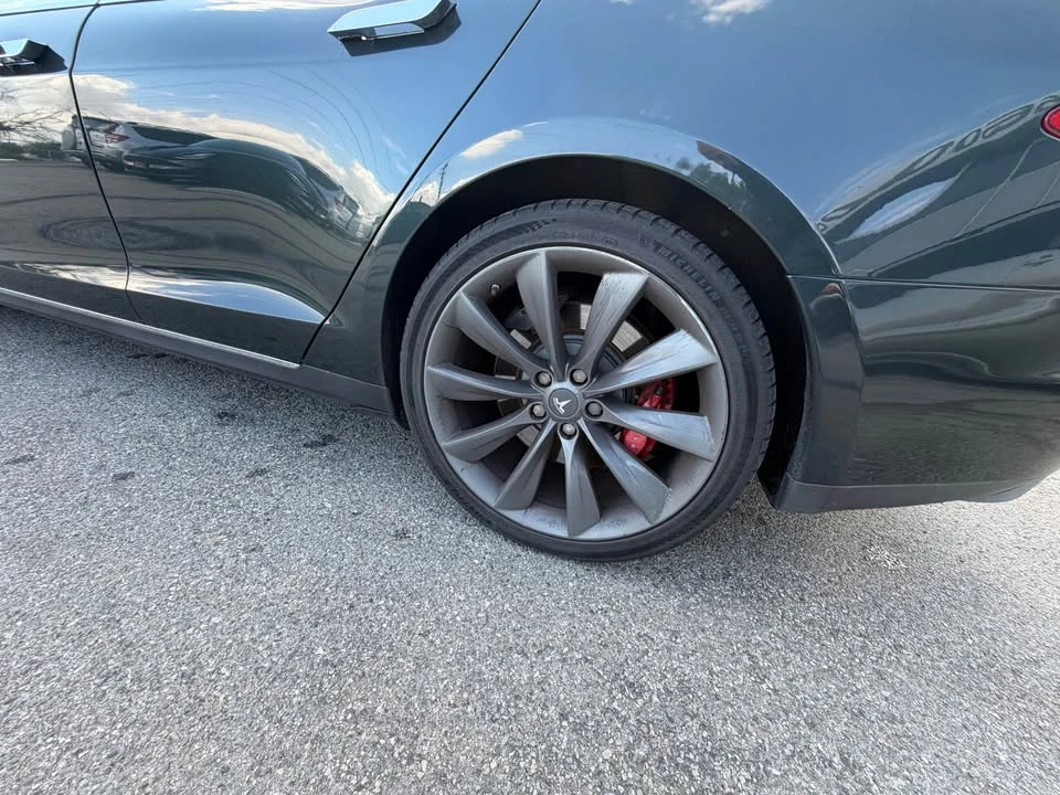2014 Tesla Model S - Image 16 of 18