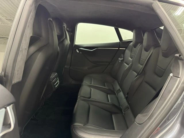 2014 Tesla Model S - Image 17 of 31