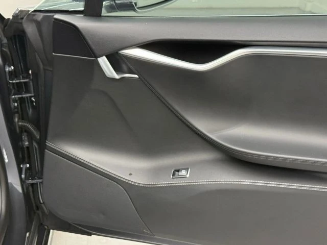 2014 Tesla Model S - Image 30 of 31