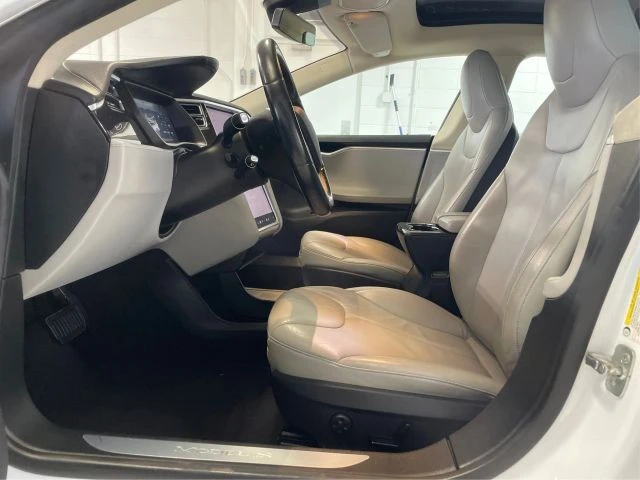 2014 Tesla Model S - Image 9 of 12