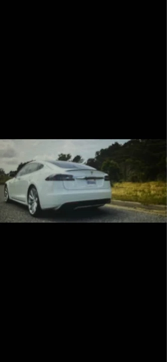 2014 Tesla Model S - Image 8 of 11