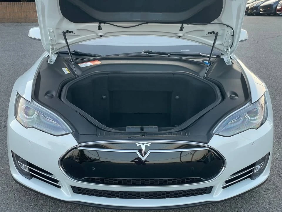 2014 Tesla Model S - Image 16 of 18