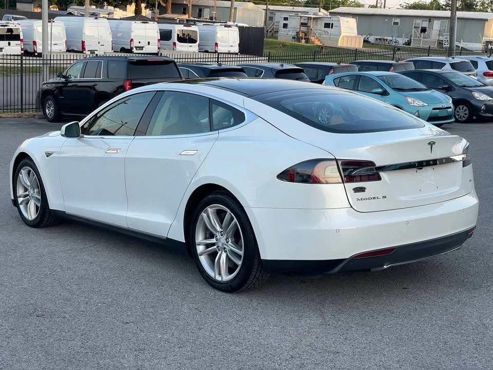 2014 Tesla Model S - Image 5 of 18