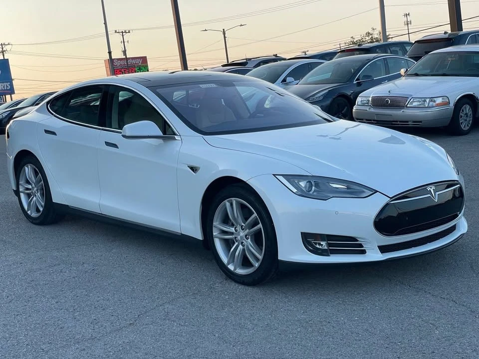 2014 Tesla Model S - Image 4 of 18