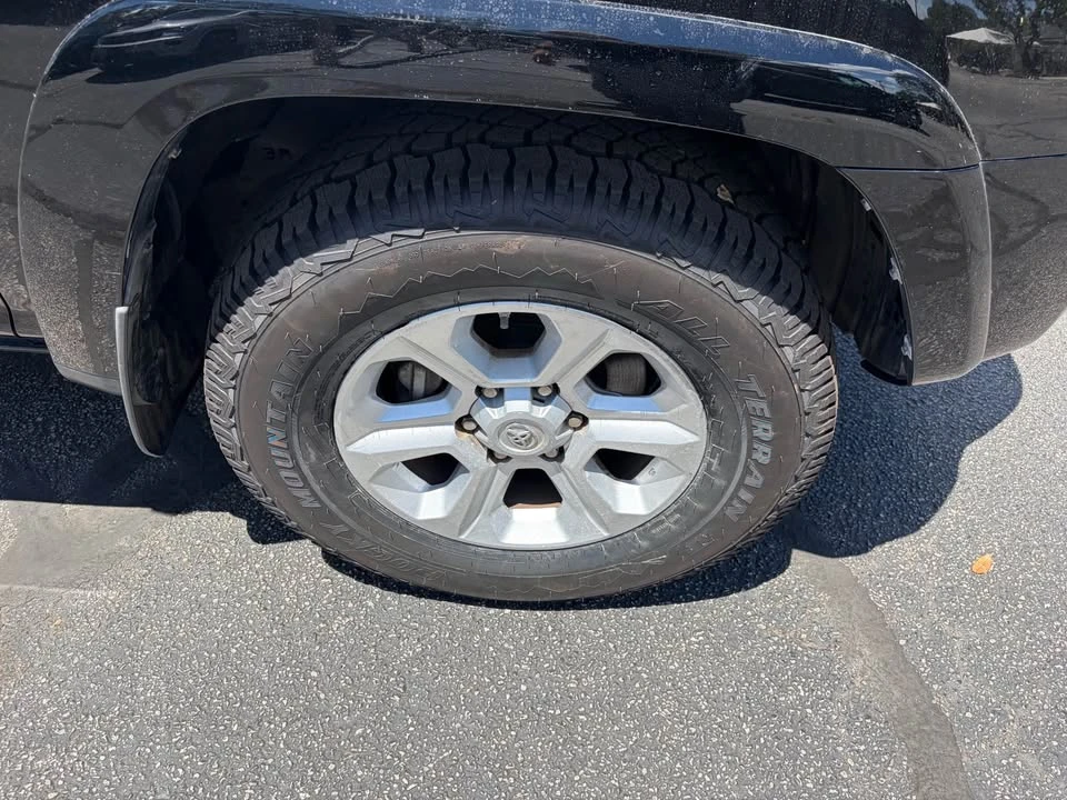 2014 Toyota 4Runner 5th Gen - Image 9 of 20