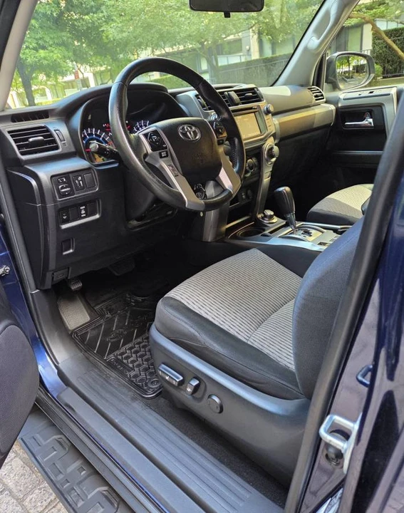 2014 Toyota 4Runner 5th Gen - Image 11 of 20