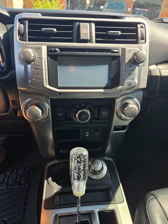 2014 Toyota 4Runner 5th Gen - Image 9 of 15