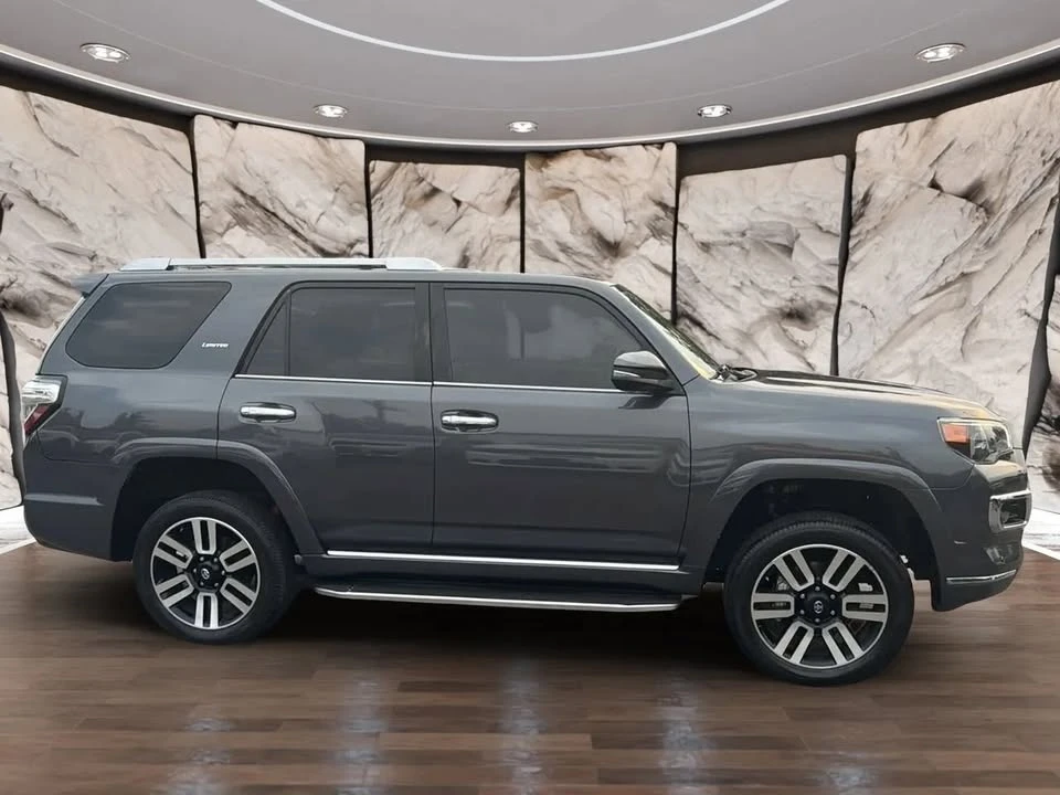 2014 Toyota 4Runner 5th Gen - Image 7 of 20
