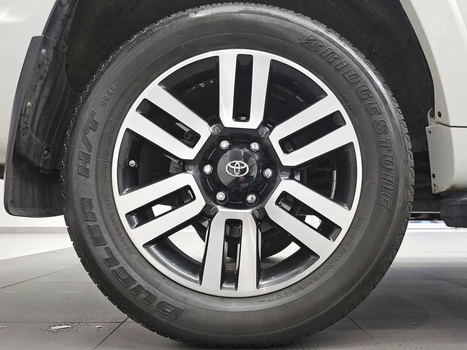 2014 Toyota 4Runner 5th Gen - Image 9 of 20