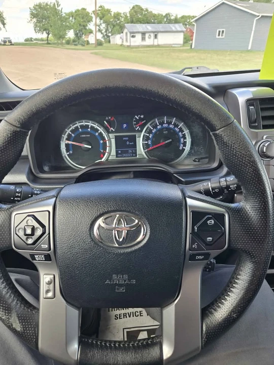 2014 Toyota 4Runner 5th Gen - Image 7 of 10