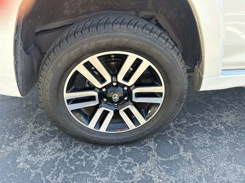 2014 Toyota 4Runner 5th Gen - Image 11 of 20