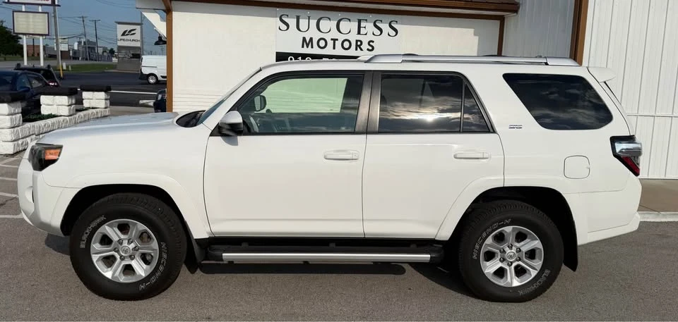 2014 Toyota 4Runner 5th Gen - Image 6 of 18