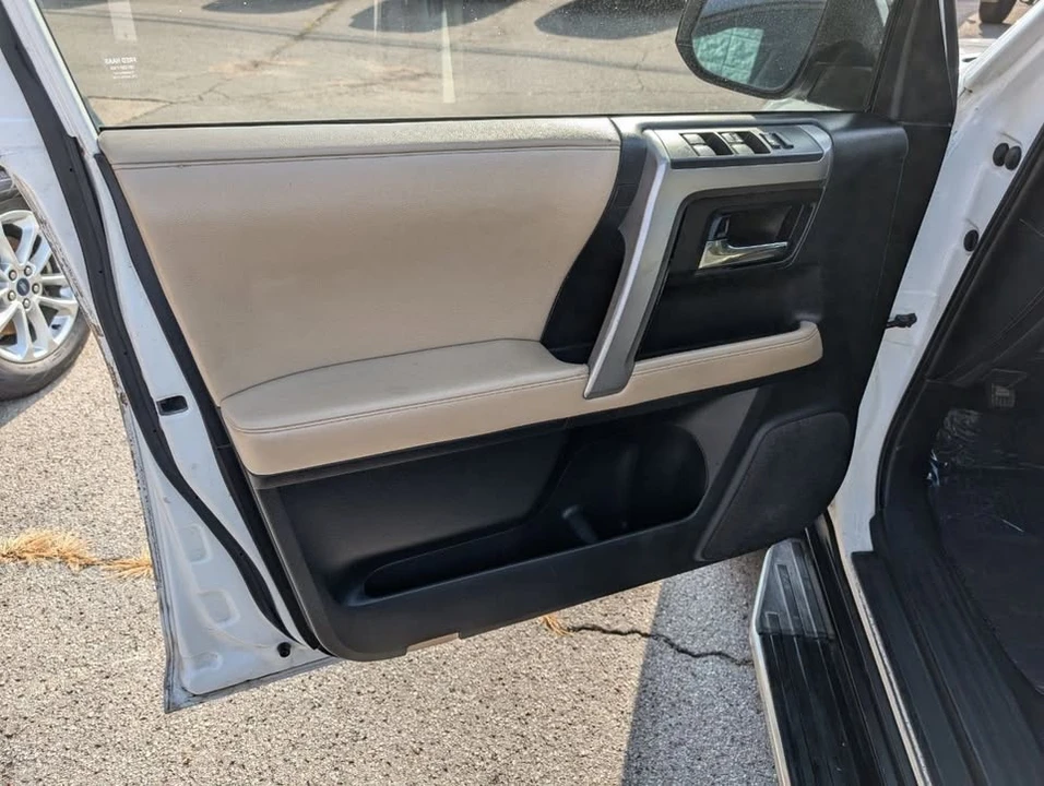 2014 Toyota 4Runner 5th Gen - Image 11 of 20