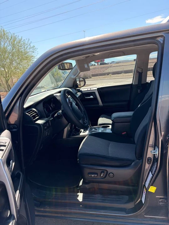 2014 Toyota 4Runner 5th Gen - Image 5 of 8