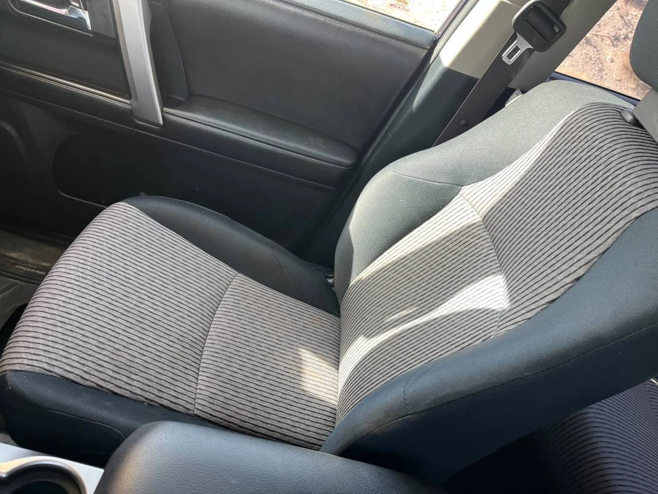 2014 Toyota 4Runner 5th Gen - Image 18 of 19