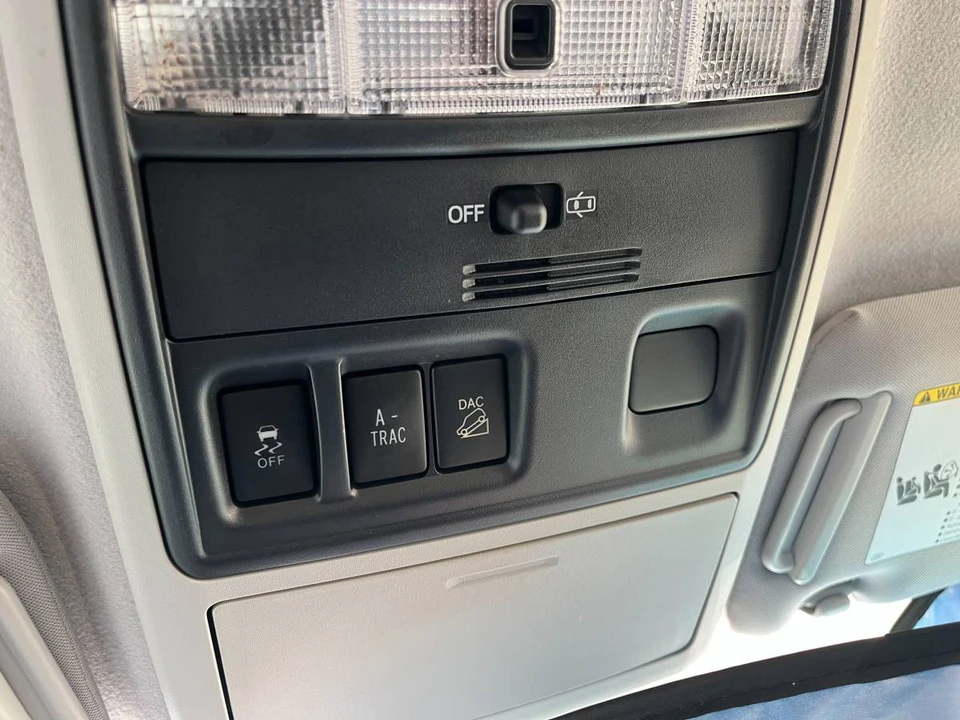 2014 Toyota 4Runner 5th Gen - Image 16 of 19